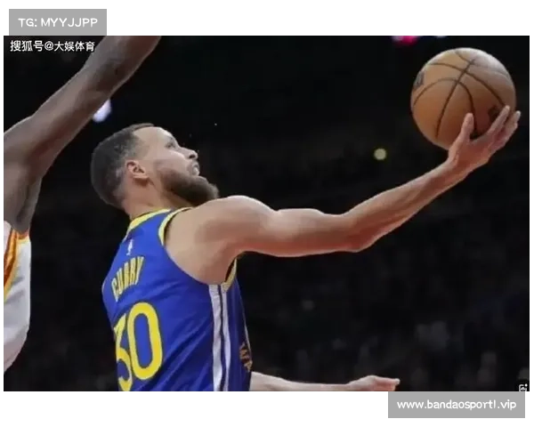 库里几乎垄断NBA三分纪录 唯独单场三分纪录成遗憾 库里几乎垄断NBA三分纪录 唯独单场三分纪录成遗憾