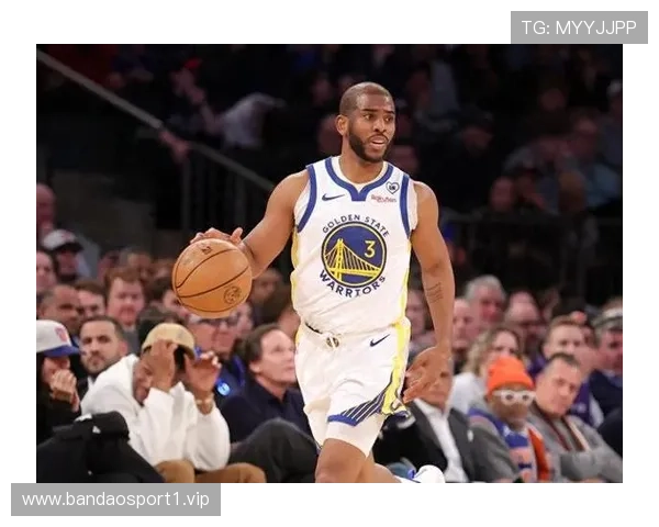 保罗独特投篮技巧解析 探秘其精准出手与高效得分方式 保罗独特投篮技巧解析 探秘其精准出手与高效得分方式