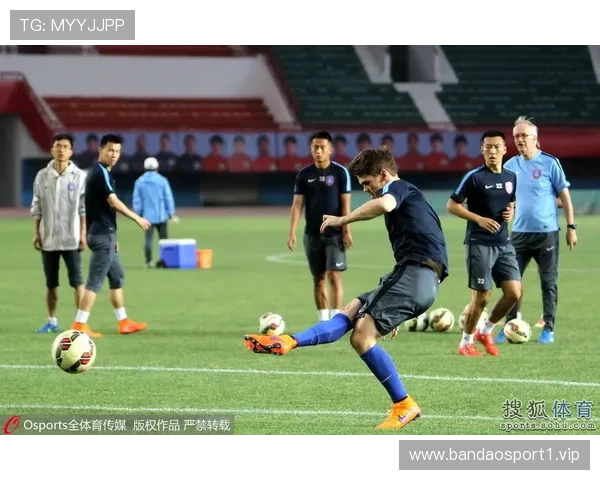 中超训练营发布新动态 专注提升球员耐力与速度水平 中超训练营发布新动态 专注提升球员耐力与速度水平