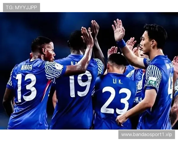 曾在申花三镇失意的前锋新赛季于上港迎来爆发成长为球队核心主力